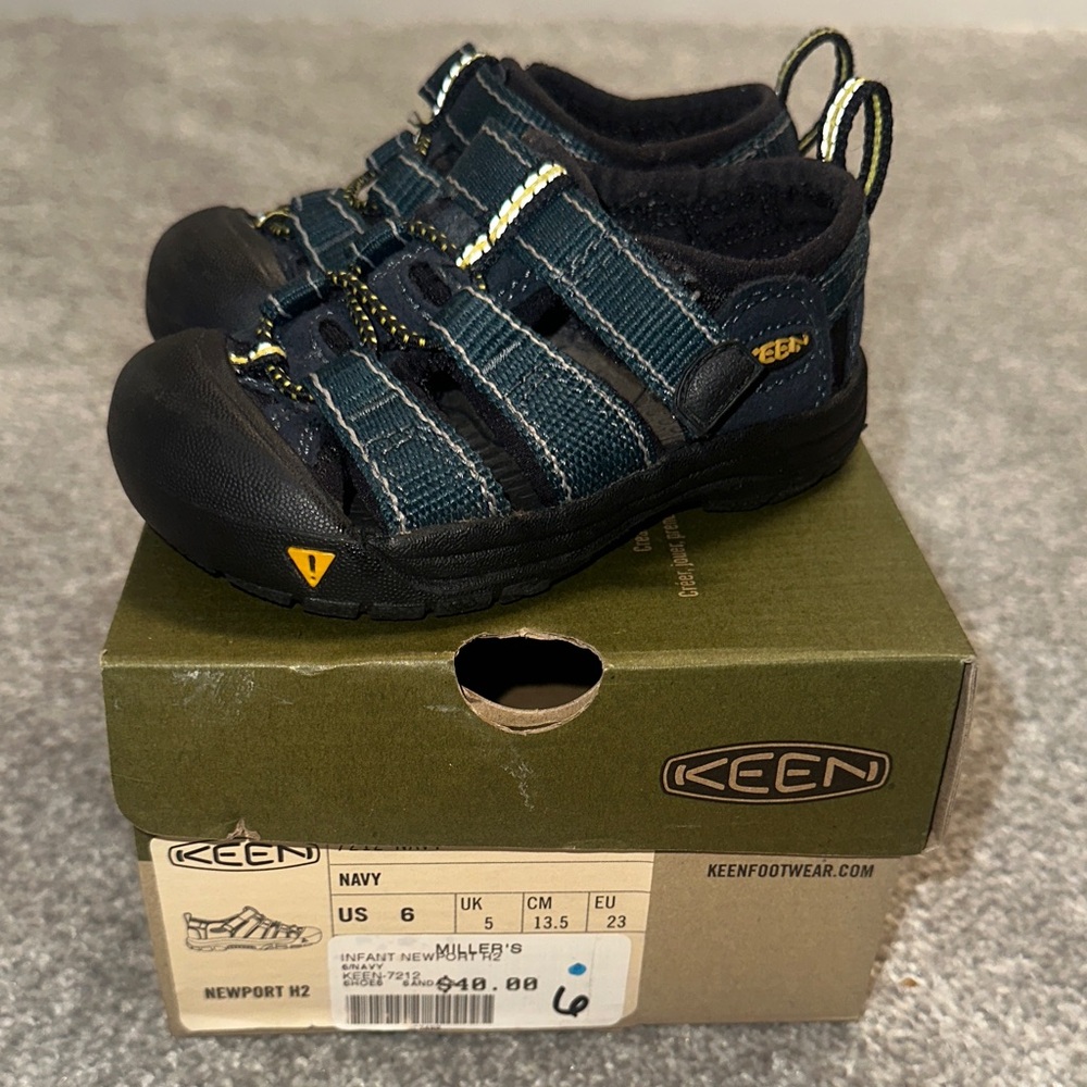 Keen Kids Navy and Yellow-Accent Closed-Toe Sandals